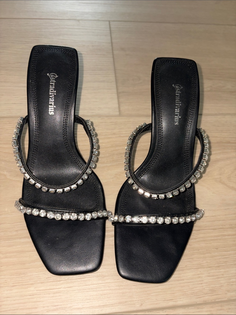 Stradivarius Black Crystal-Trim Slide Sandals